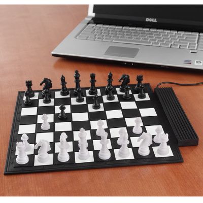 Chess  Computer on Roll Up Computer Chess Board   Gadget Gifts   Eggheaven